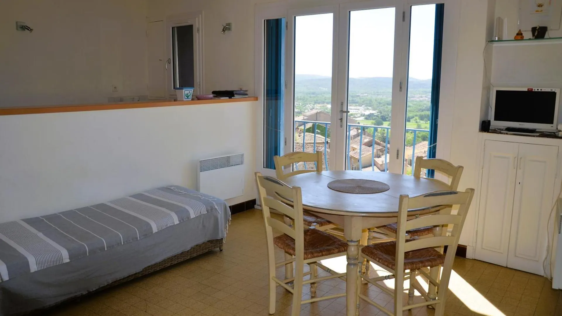 Grilaf - Au Coeur Du Village Typique De Grimaud Appartement Coquet 0*,  France